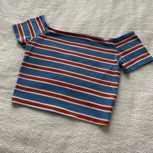 Vibrant off-the-shoulder ribbed crop top